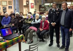 Un momento dell'incontro di oggi pomeriggio al centro anziani